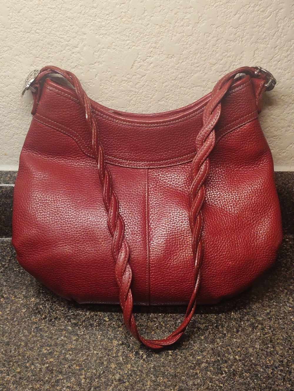 FINAL SALE! ❤️ Brighton Burgundy Dumpling Shoulder Bag Or Crossbody - Picture 6 of 16